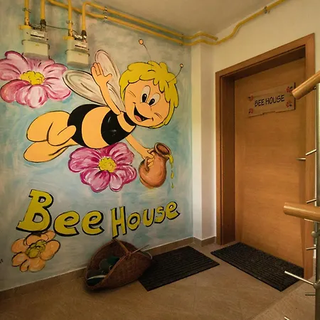 Bee